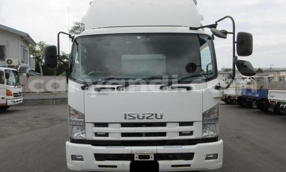 Buy Used Isuzu FTR 850 White Truck in Lusaka in Zambia Buy Used Isuzu FTR 850 White Truck in Lusaka in Zambia