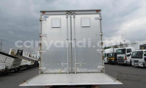 Buy Used Isuzu FTR 850 White Truck in Lusaka in Zambia Buy Used Isuzu FTR 850 White Truck in Lusaka in Zambia