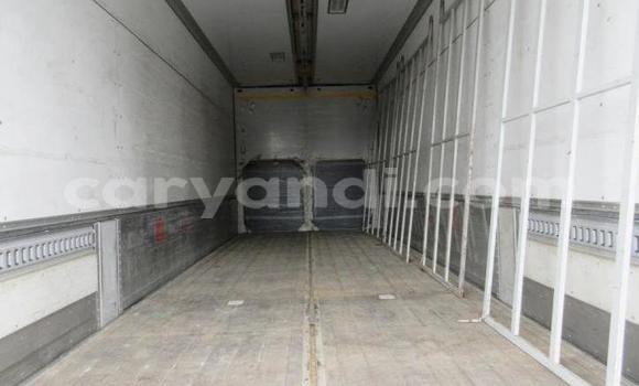 Buy Used Isuzu FTR 850 White Truck in Lusaka in Zambia Buy Used Isuzu FTR 850 White Truck in Lusaka in Zambia