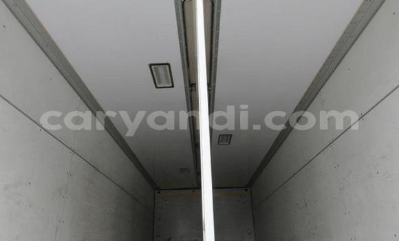 Buy Used Isuzu FTR 850 White Truck in Lusaka in Zambia Buy Used Isuzu FTR 850 White Truck in Lusaka in Zambia