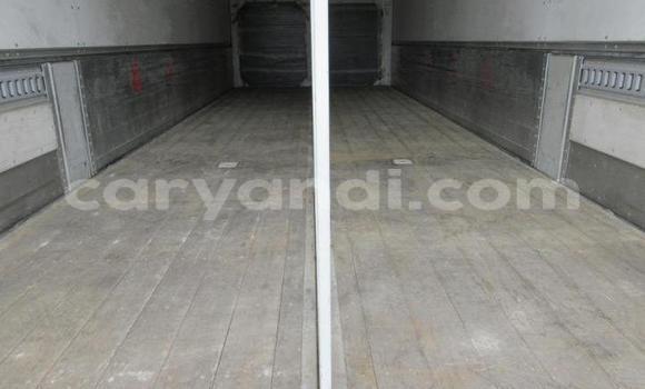 Buy Used Isuzu FTR 850 White Truck in Lusaka in Zambia Buy Used Isuzu FTR 850 White Truck in Lusaka in Zambia