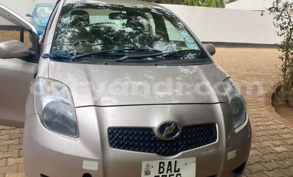 Nunua Ilio tumika Toyota Vitz Nyingine Gari ndani ya Chama nchini Kusini