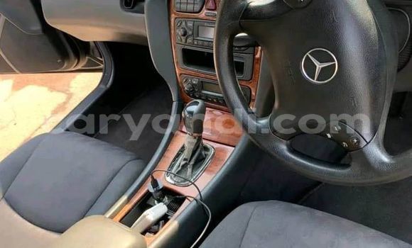 Acheter Occasion Voiture Mercedes-Benz C-Classe Noir à Import - Dubai, Zambie Acheter Occasion Voiture Mercedes-Benz C-Classe Noir à Import - Dubai, Zambie