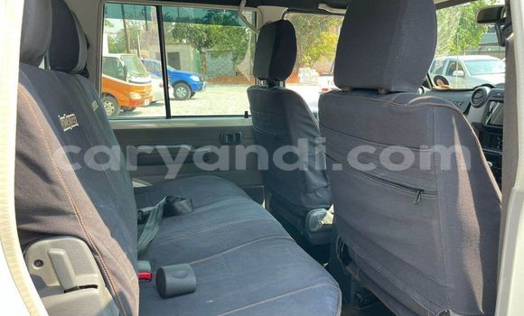 Acheter Occasion Voiture Toyota Land Cruiser Autre à Chipata, Zambie Acheter Occasion Voiture Toyota Land Cruiser Autre à Chipata, Zambie