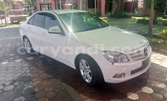 Buy Used Mercedes-Benz C-Classe White Car in Lusaka in Zambia Buy Used Mercedes-Benz C-Classe White Car in Lusaka in Zambia