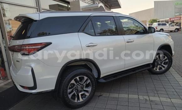 Buy Used Toyota Fortuner White Car in Lusaka in Zambia Buy Used Toyota Fortuner White Car in Lusaka in Zambia