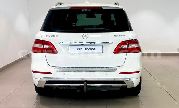 Acheter Occasion Voiture Mercedes‒Benz ML–Class Blanc à Lusaka, Zambie Acheter Occasion Voiture Mercedes‒Benz ML–Class Blanc à Lusaka, Zambie