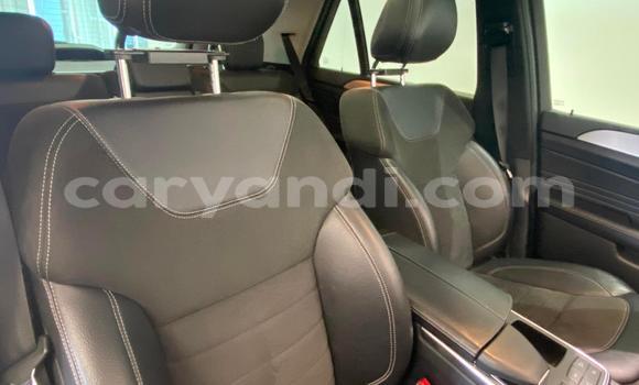 Acheter Occasion Voiture Mercedes‒Benz ML–Class Blanc à Lusaka, Zambie Acheter Occasion Voiture Mercedes‒Benz ML–Class Blanc à Lusaka, Zambie