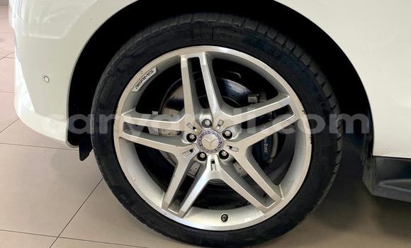 Acheter Occasion Voiture Mercedes‒Benz ML–Class Blanc à Lusaka, Zambie Acheter Occasion Voiture Mercedes‒Benz ML–Class Blanc à Lusaka, Zambie