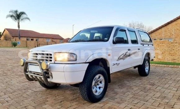 Nunua Ilio tumika Mazda B–series Nyeupe Gari ndani ya Lusaka nchini Zambia Nunua Ilio tumika Mazda B–series Nyeupe Gari ndani ya Lusaka nchini Zambia