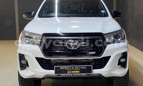 Buy Used Toyota Hilux White Car in Lusaka in Zambia Buy Used Toyota Hilux White Car in Lusaka in Zambia