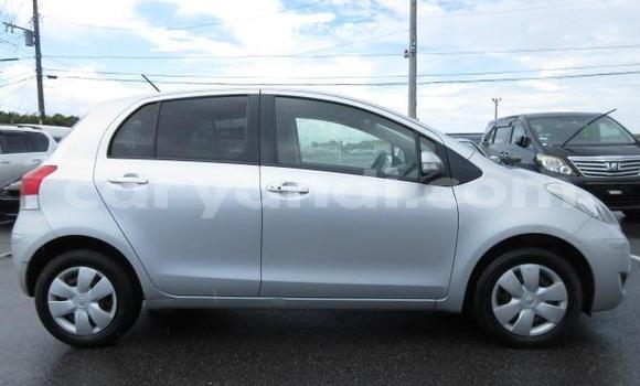 Nunua Ilio tumika Toyota Vitz Fedha Gari ndani ya Lusaka nchini Zambia Nunua Ilio tumika Toyota Vitz Fedha Gari ndani ya Lusaka nchini Zambia