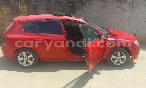 Tenga Tsaru Mazda Axela Tsvuku Mota in Lusaka in Zambia