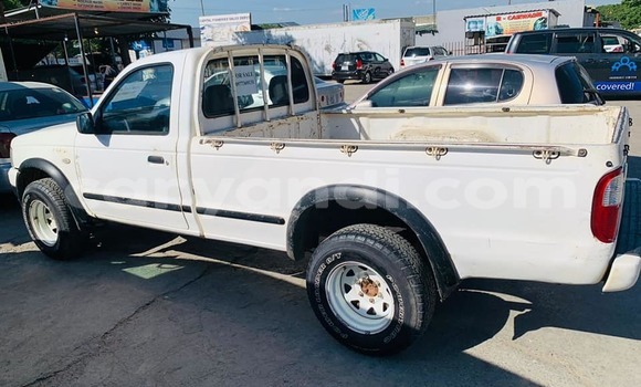 Nunua Ilio tumika Ford Sierra Nyeupe Gari ndani ya Lusaka nchini Zambia Nunua Ilio tumika Ford Sierra Nyeupe Gari ndani ya Lusaka nchini Zambia