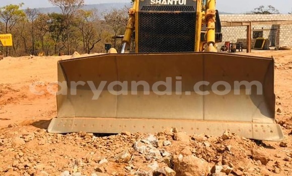 Nunua Ilio tumika ShuangHuan Noble Nyingine Gari ndani ya Lusaka nchini Zambia Nunua Ilio tumika ShuangHuan Noble Nyingine Gari ndani ya Lusaka nchini Zambia