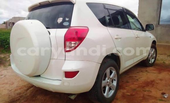 Buy Used Toyota RAV4 White Car in Lusaka in Zambia