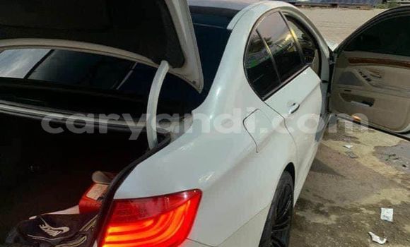 Acheter Occasion Voiture BMW 1–Series Blanc à Lusaka, Zambie Acheter Occasion Voiture BMW 1–Series Blanc à Lusaka, Zambie