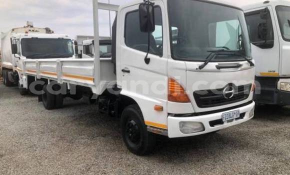 Buy Used Hino 300 Series White Truck in Lusaka in Zambia Buy Used Hino 300 Series White Truck in Lusaka in Zambia