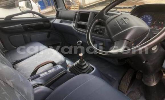 Buy Used Hino 300 Series White Truck in Lusaka in Zambia Buy Used Hino 300 Series White Truck in Lusaka in Zambia
