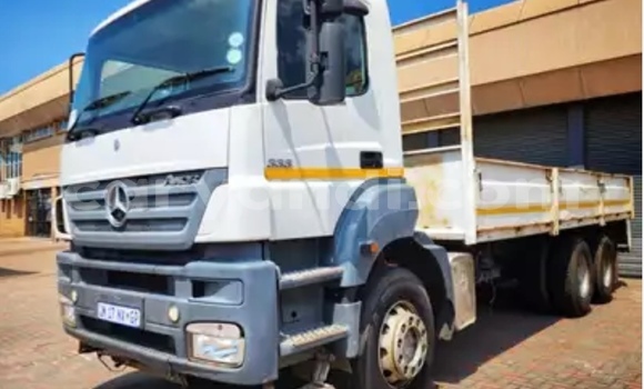 Buy Used Mercedes–Benz Truck White Truck in Lusaka in Zambia Buy Used Mercedes–Benz Truck White Truck in Lusaka in Zambia