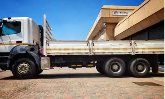 Buy Used Mercedes–Benz Truck White Truck in Lusaka in Zambia Buy Used Mercedes–Benz Truck White Truck in Lusaka in Zambia