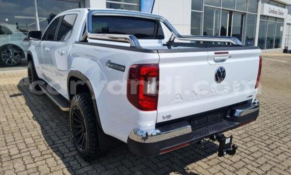 Buy Used Volkswagen Amarok White Car in Lusaka in Zambia Buy Used Volkswagen Amarok White Car in Lusaka in Zambia