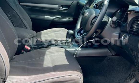 Nunua Ilio tumika Toyota Hilux Fedha Gari ndani ya Chilanga nchini Lusaka Nunua Ilio tumika Toyota Hilux Fedha Gari ndani ya Chilanga nchini Lusaka