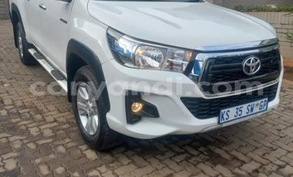 Tenga Tsaru Toyota Hilux Chena Mota in Chilanga in Lusaka Tenga Tsaru Toyota Hilux Chena Mota in Chilanga in Lusaka