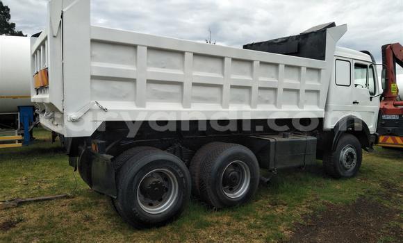 Tenga Tsaru Mercedes–Benz Tipper Chena Rori in Lusaka in Zambia Tenga Tsaru Mercedes–Benz Tipper Chena Rori in Lusaka in Zambia