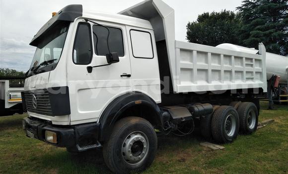 Tenga Tsaru Mercedes–Benz Tipper Chena Rori in Lusaka in Zambia Tenga Tsaru Mercedes–Benz Tipper Chena Rori in Lusaka in Zambia