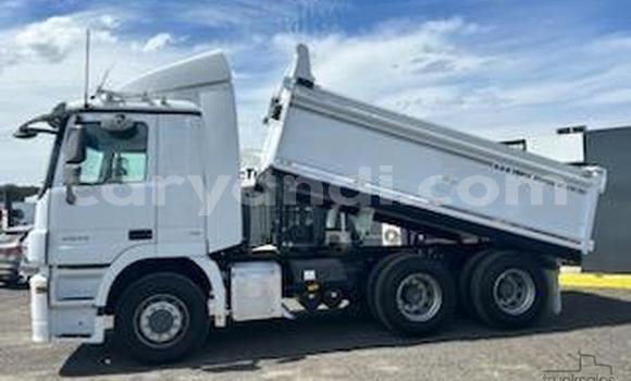 Buy Used Mercedes–Benz Tipper White Truck in Lusaka in Zambia