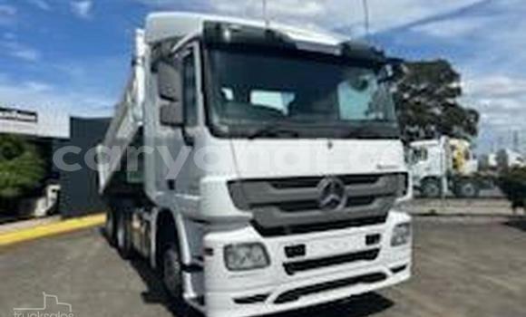 Tenga Tsaru Mercedes–Benz Tipper Chena Rori in Lusaka in Zambia Tenga Tsaru Mercedes–Benz Tipper Chena Rori in Lusaka in Zambia