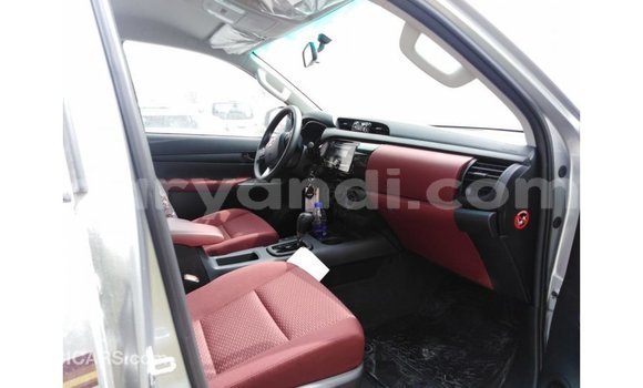 Nunua Imported Toyota Hilux Nyingine Gari ndani ya Import - Dubai nchini Zambia Nunua Imported Toyota Hilux Nyingine Gari ndani ya Import - Dubai nchini Zambia