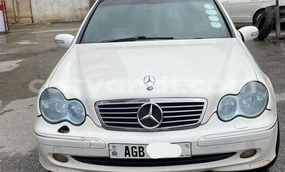 Acheter Occasion Voiture Mercedes-Benz C180 coupe Autre à Lusaka, Zambie Acheter Occasion Voiture Mercedes-Benz C180 coupe Autre à Lusaka, Zambie