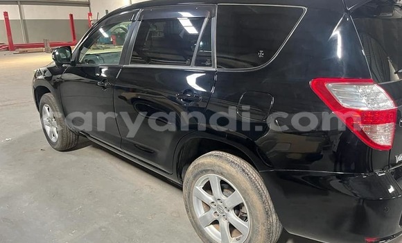 Tenga Tsaru Toyota Avensis Zvimwe Mota in Lusaka in Zambia