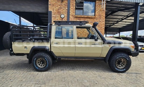 Tenga Tsaru Toyota Land Cruiser Beige Mota in Lusaka in Zambia Tenga Tsaru Toyota Land Cruiser Beige Mota in Lusaka in Zambia