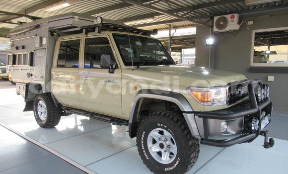 Buy Used Toyota Land Cruiser Beige Car in Lusaka in Zambia Buy Used Toyota Land Cruiser Beige Car in Lusaka in Zambia