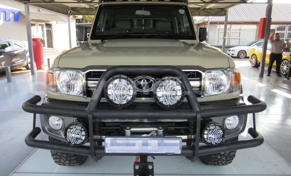 Buy Used Toyota Land Cruiser Beige Car in Lusaka in Zambia Buy Used Toyota Land Cruiser Beige Car in Lusaka in Zambia