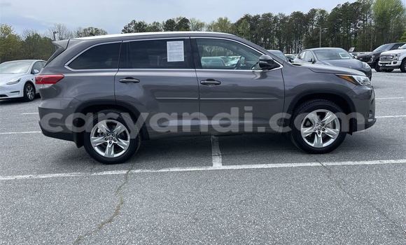 Acheter Occasion Voiture Toyota Highlander Autre à Isoka, Nord Acheter Occasion Voiture Toyota Highlander Autre à Isoka, Nord