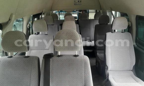 Acheter Occasion Voiture Toyota Vitz Blanc à Ndola, Zambie Acheter Occasion Voiture Toyota Vitz Blanc à Ndola, Zambie