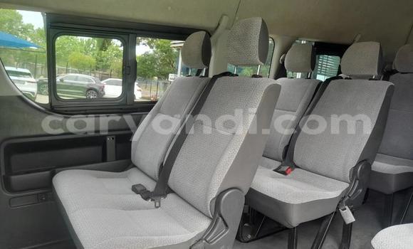 Acheter Occasion Voiture Toyota Vitz Blanc à Ndola, Zambie Acheter Occasion Voiture Toyota Vitz Blanc à Ndola, Zambie