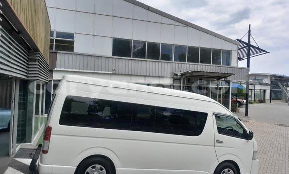 Acheter Occasion Voiture Toyota Vitz Blanc à Ndola, Zambie Acheter Occasion Voiture Toyota Vitz Blanc à Ndola, Zambie