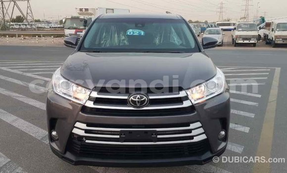 Nunua Imported Toyota Highlander Nyingine Gari ndani ya Import - Dubai nchini Zambia Nunua Imported Toyota Highlander Nyingine Gari ndani ya Import - Dubai nchini Zambia