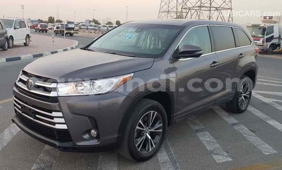 Nunua Imported Toyota Highlander Nyingine Gari ndani ya Import - Dubai nchini Zambia Nunua Imported Toyota Highlander Nyingine Gari ndani ya Import - Dubai nchini Zambia
