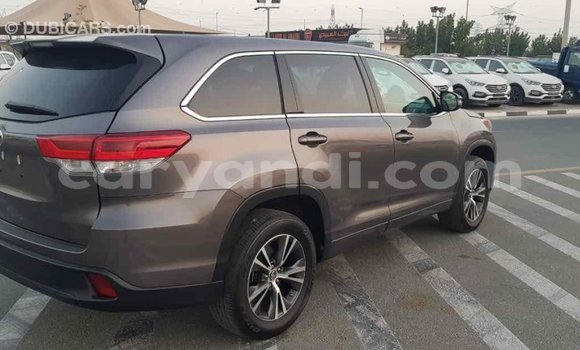 Nunua Imported Toyota Highlander Nyingine Gari ndani ya Import - Dubai nchini Zambia Nunua Imported Toyota Highlander Nyingine Gari ndani ya Import - Dubai nchini Zambia