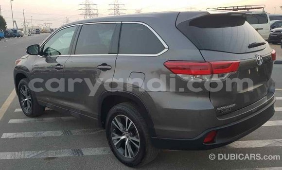 Nunua Imported Toyota Highlander Nyingine Gari ndani ya Import - Dubai nchini Zambia Nunua Imported Toyota Highlander Nyingine Gari ndani ya Import - Dubai nchini Zambia