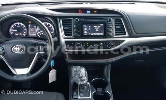 Nunua Imported Toyota Highlander Nyingine Gari ndani ya Import - Dubai nchini Zambia Nunua Imported Toyota Highlander Nyingine Gari ndani ya Import - Dubai nchini Zambia