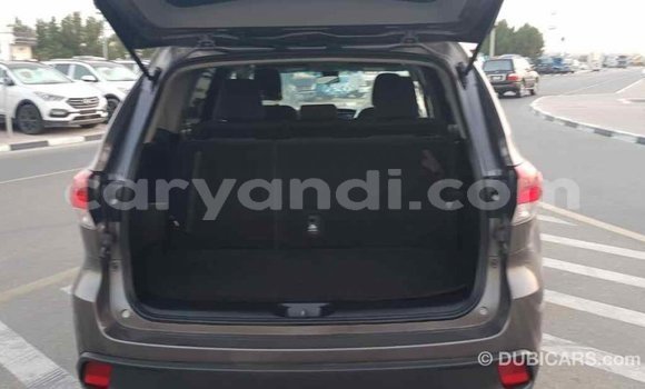 Nunua Imported Toyota Highlander Nyingine Gari ndani ya Import - Dubai nchini Zambia Nunua Imported Toyota Highlander Nyingine Gari ndani ya Import - Dubai nchini Zambia