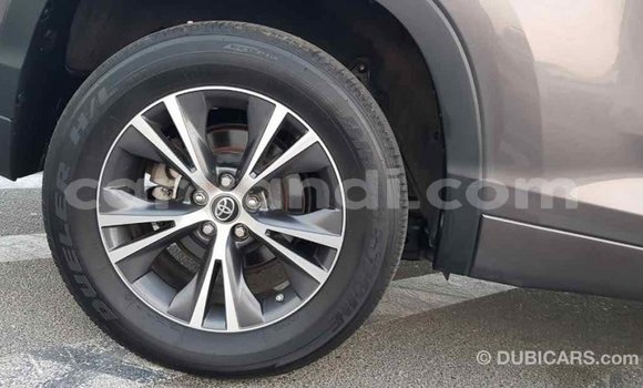 Nunua Imported Toyota Highlander Nyingine Gari ndani ya Import - Dubai nchini Zambia Nunua Imported Toyota Highlander Nyingine Gari ndani ya Import - Dubai nchini Zambia