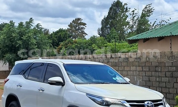 Buy Used Toyota Fortuner White Car in Lusaka in Zambia